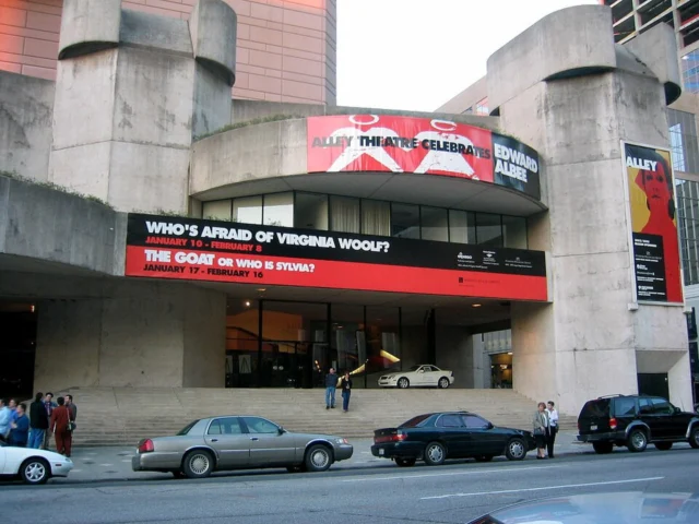 Teatro Alley
