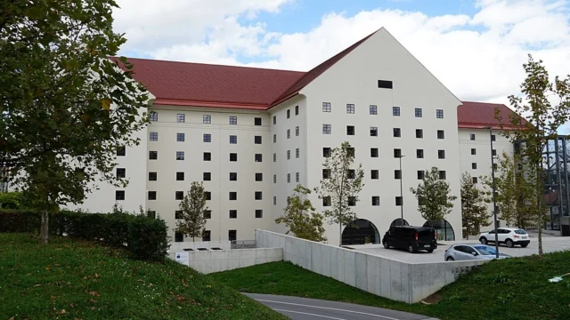 Cukrarna