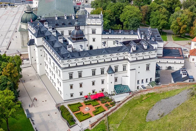 Valdovų rūmai