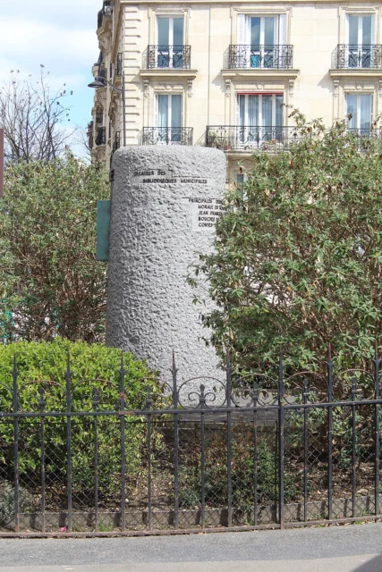 Monument à Jean Macé