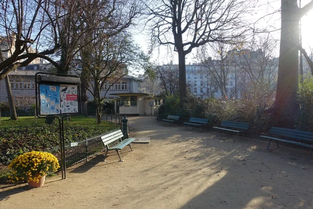 Square Ferdinand Brunot