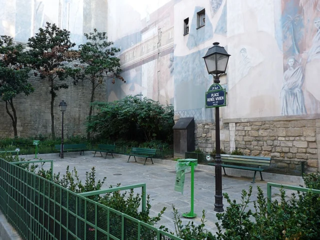 Place Renée Vivien