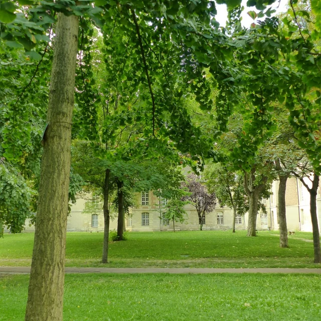 Jardin de l'Hôpital Saint-Louis