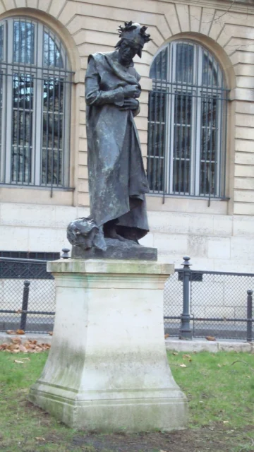 Square Michel Foucault