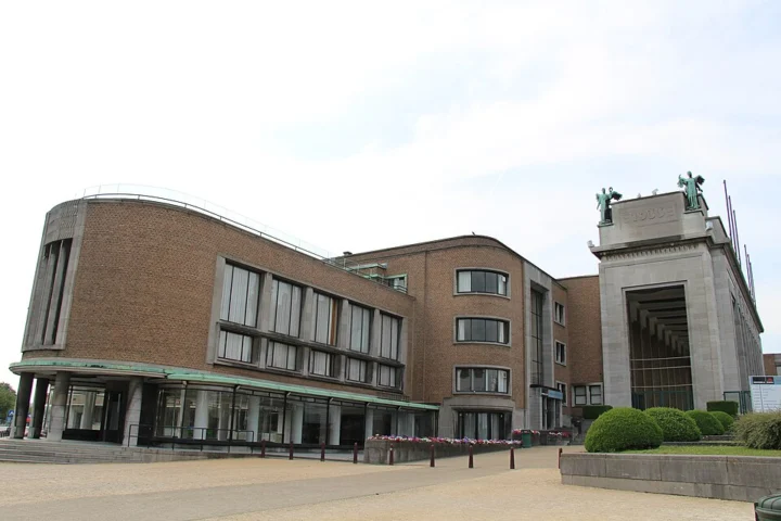 Palast 2