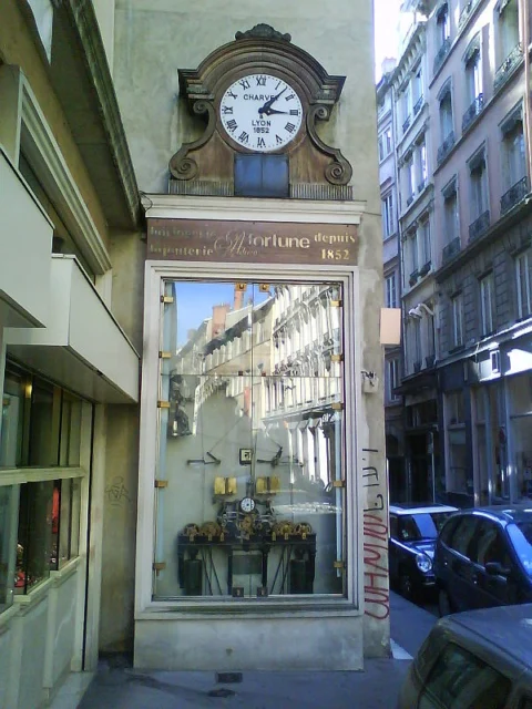 Horloge Charvet