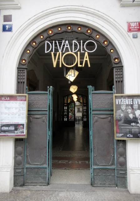 Divadlo Viola