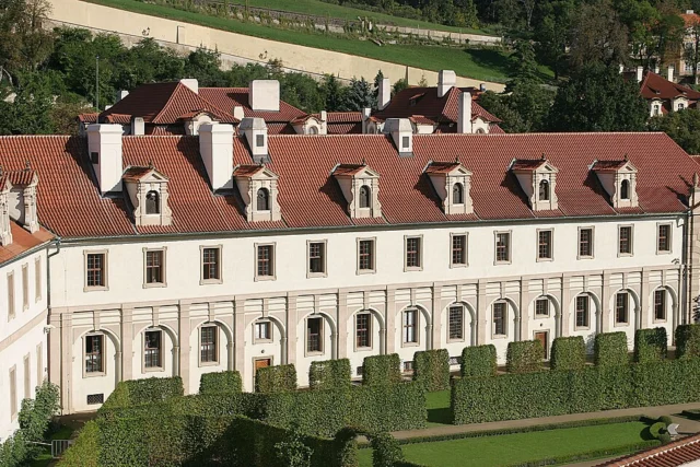 Valdštejnský palác