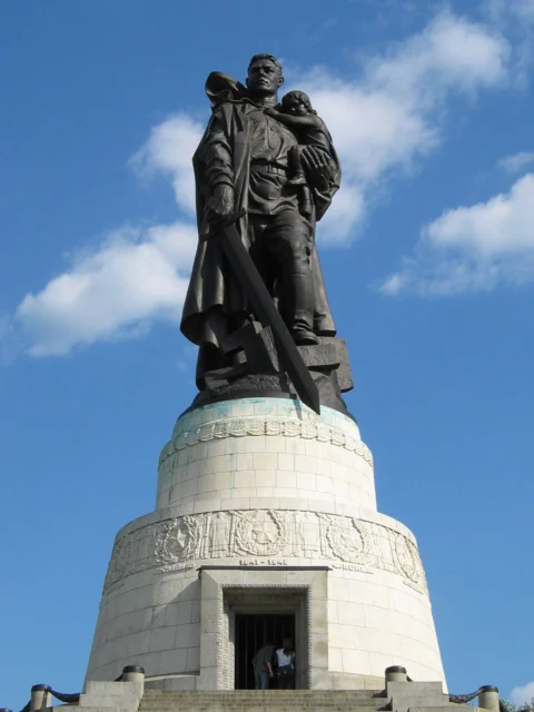 Sowjetisches Ehrenmal