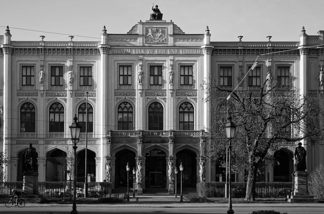 Five Continents Museum