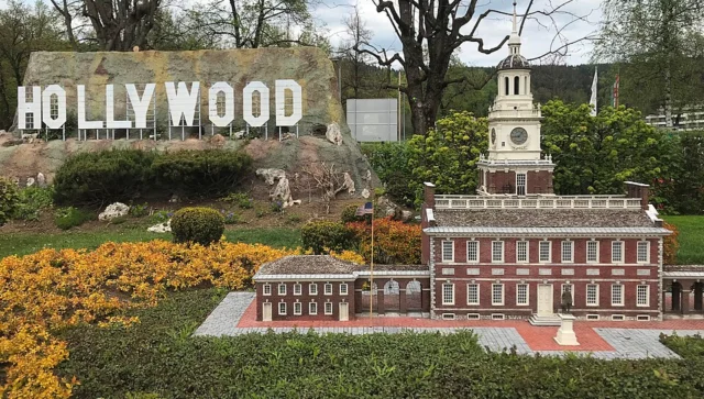 Mini-Independence Hall