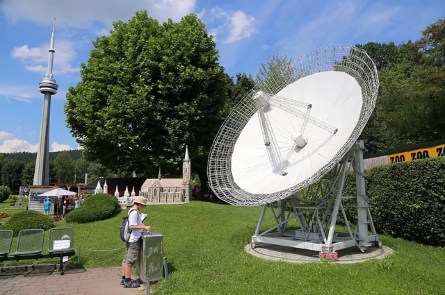 Mini-Radioteleskop Effelsberg